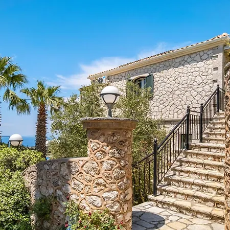 Goudis Thanasis Villa Tsoukaladhes
